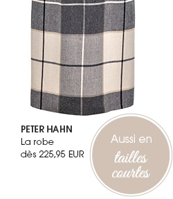 La robe à manches courtes (13402688)
