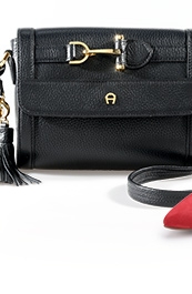 Le sac bandoulière en cuir de vachette (39658077)